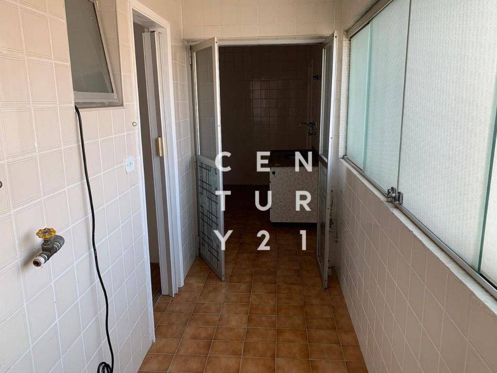 Apartamento para alugar com 2 quartos, 77m² - Foto 13