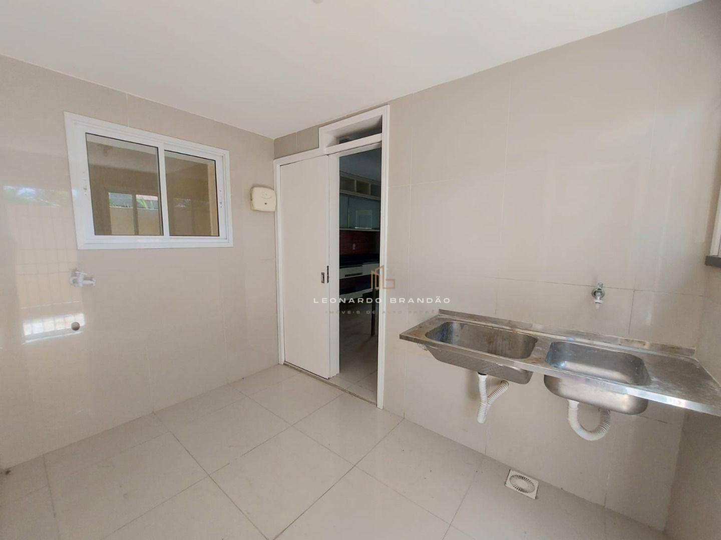 Casa à venda com 3 quartos, 230m² - Foto 22