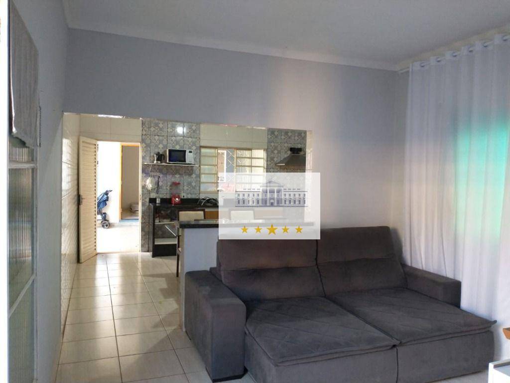 Casa à venda com 2 quartos, 120m² - Foto 2