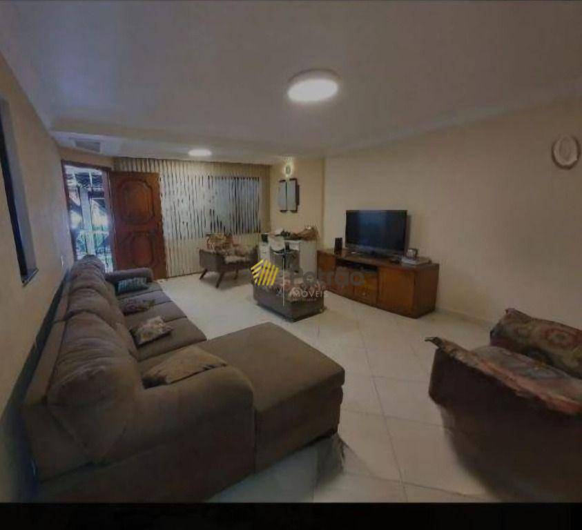 Sobrado à venda com 3 quartos, 230m² - Foto 2