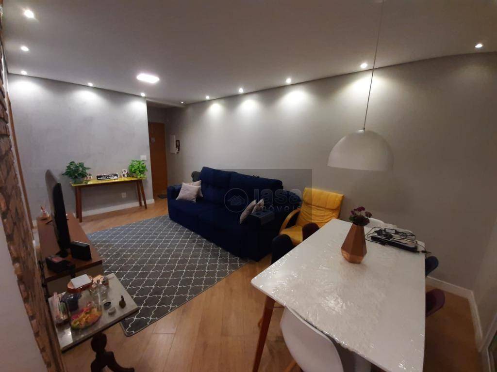 Apartamento à venda com 2 quartos, 78m² - Foto 3