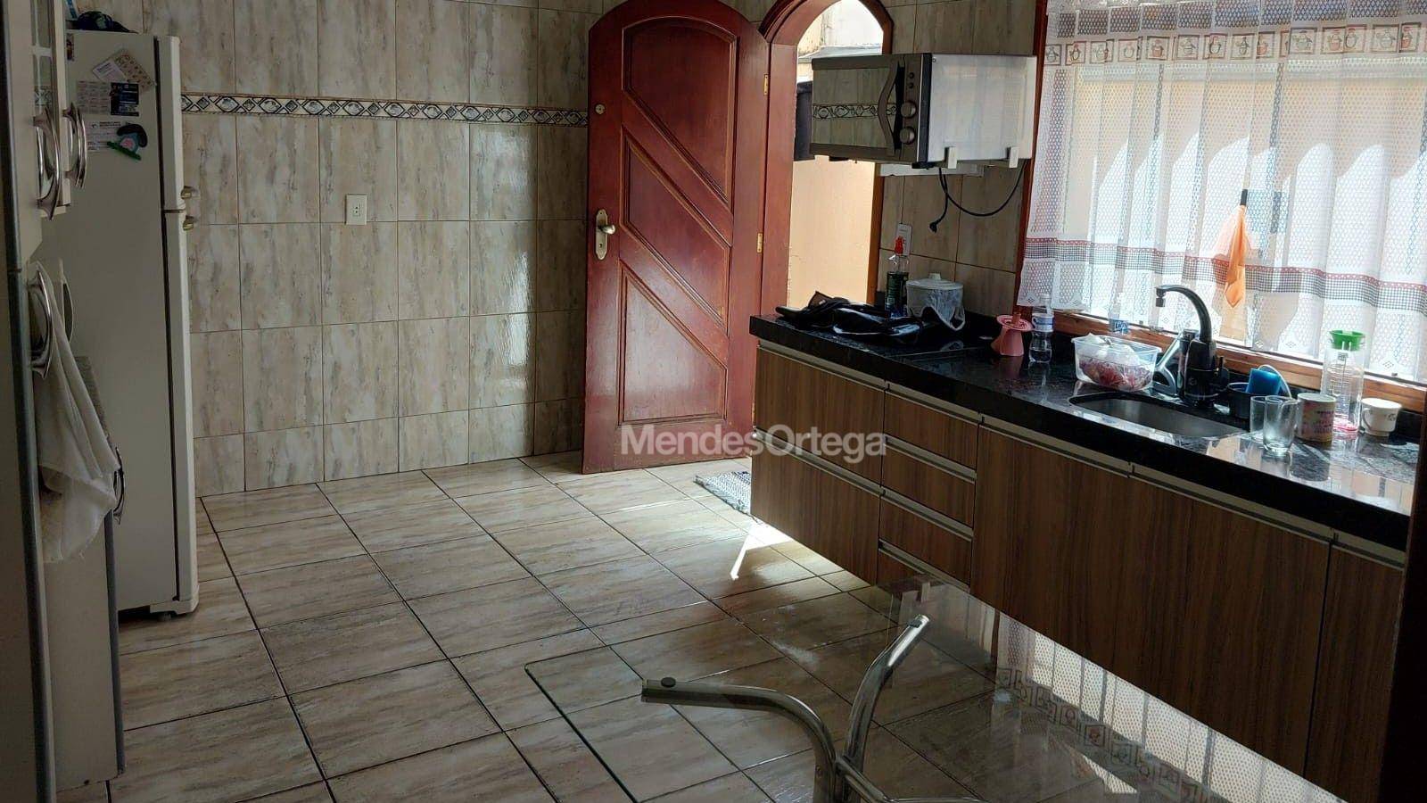 Casa, 3 quartos, 172 m² - Foto 3