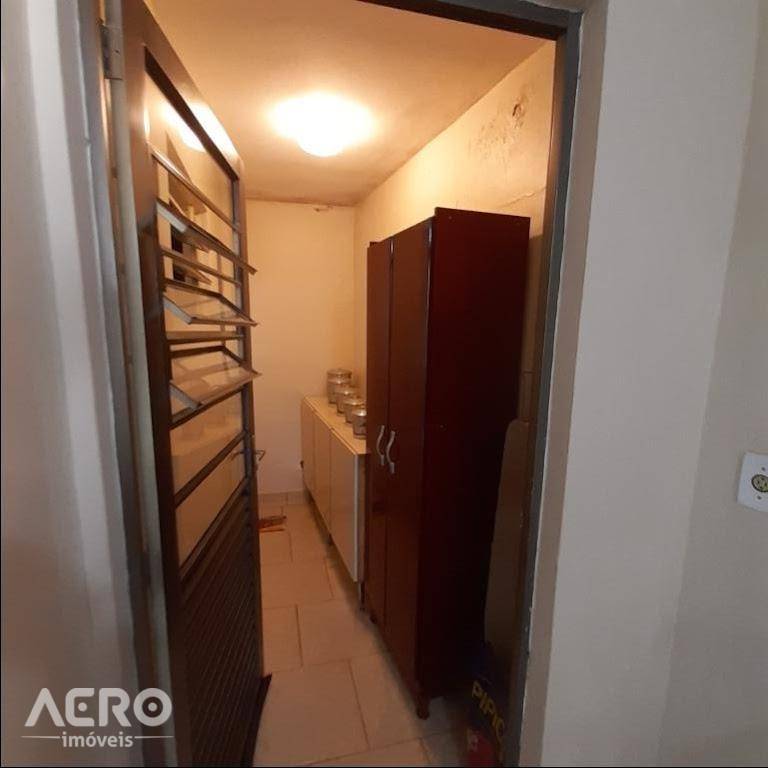 Casa à venda com 3 quartos, 186m² - Foto 10