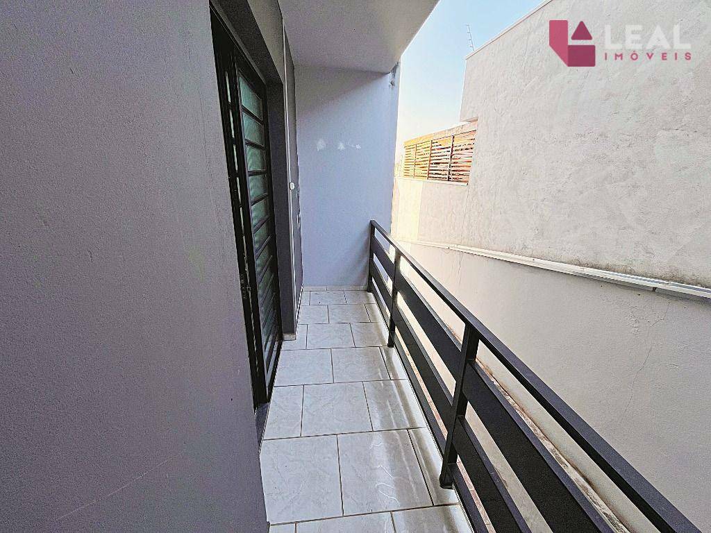 Apartamento à venda com 3 quartos, 90m² - Foto 4