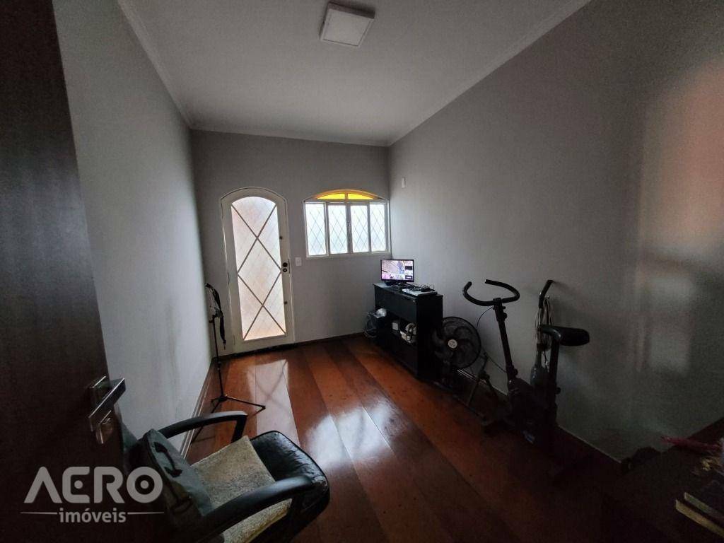 Casa à venda com 3 quartos, 263m² - Foto 29