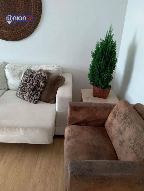 Apartamento à venda com 2 quartos, 70m² - Foto 1