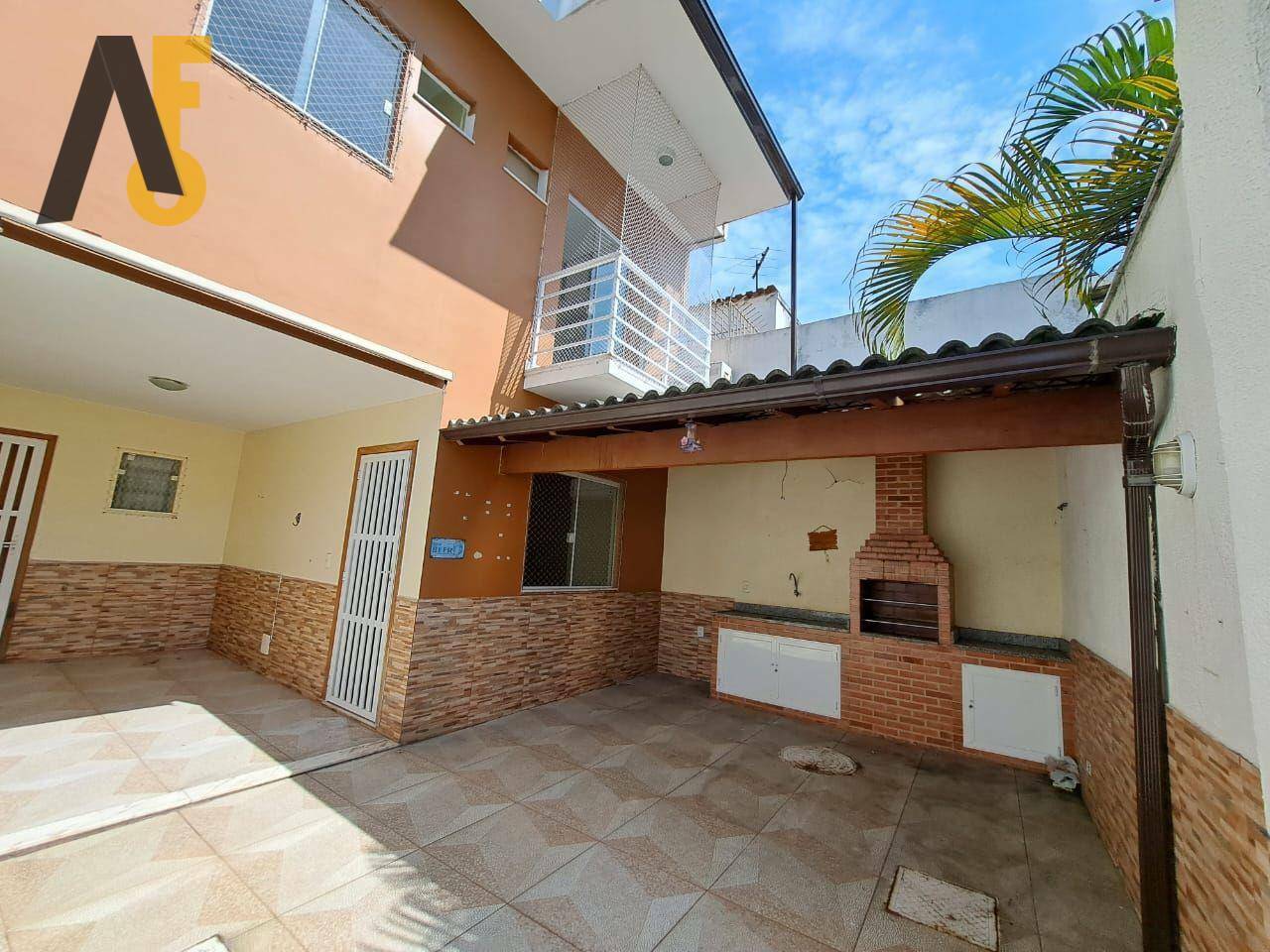 Casa à venda com 3 quartos, 90m² - Foto 4