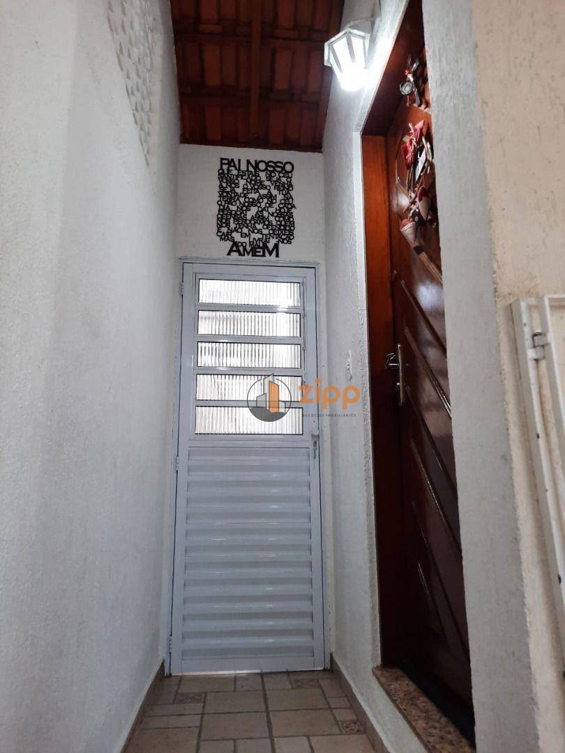 Sobrado à venda com 3 quartos, 200m² - Foto 72