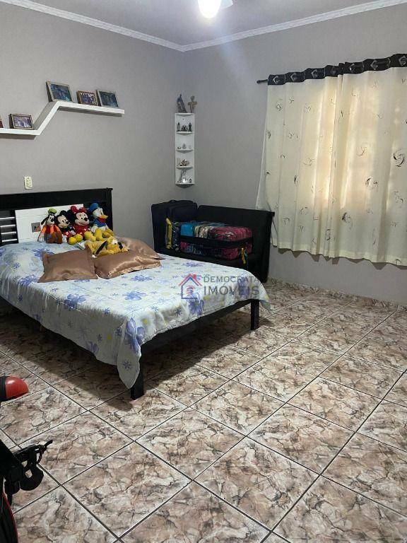 Sobrado à venda com 2 quartos, 200m² - Foto 9