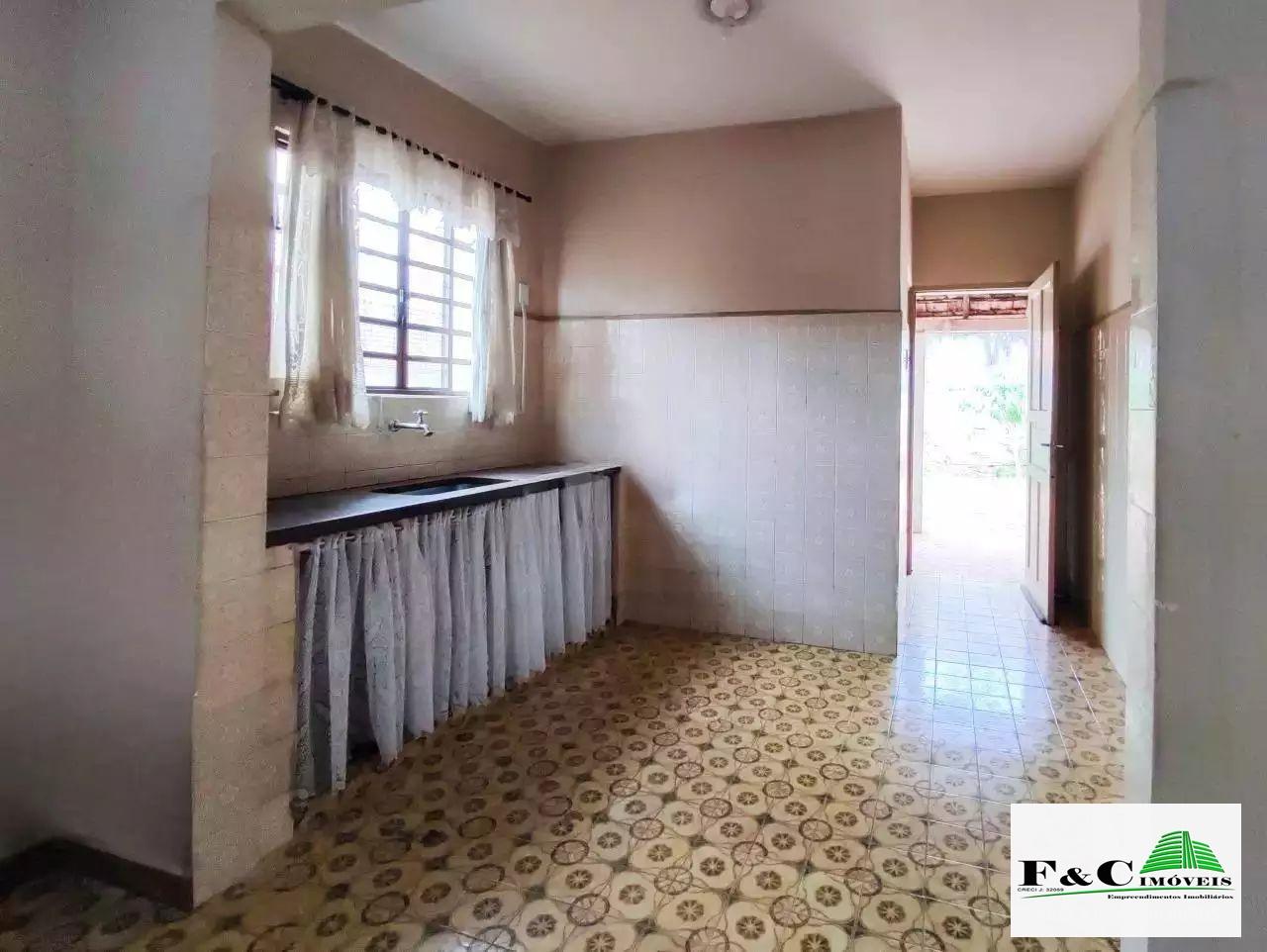 Casa à venda com 3 quartos, 200m² - Foto 14