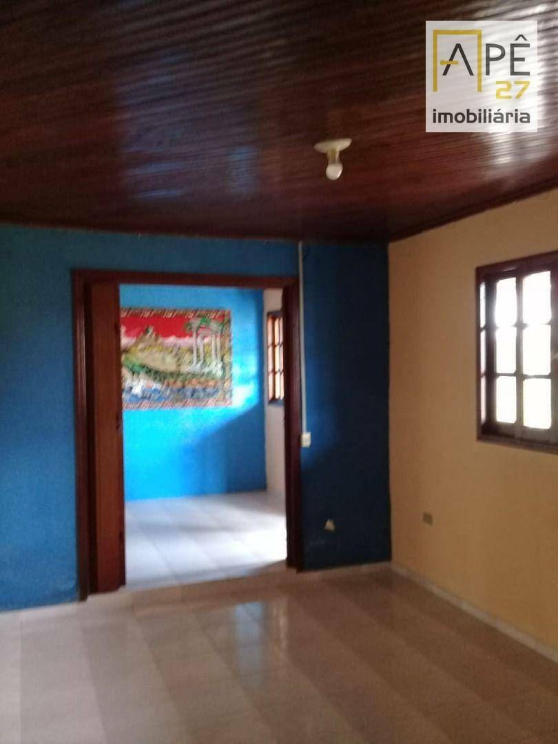 Casa à venda com 3 quartos, 190m² - Foto 1