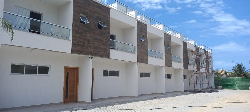 Casa à venda com 3 quartos, 45m² - Foto 1