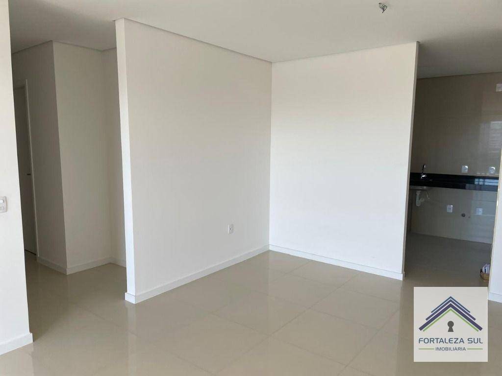 Apartamento à venda com 3 quartos, 107m² - Foto 22