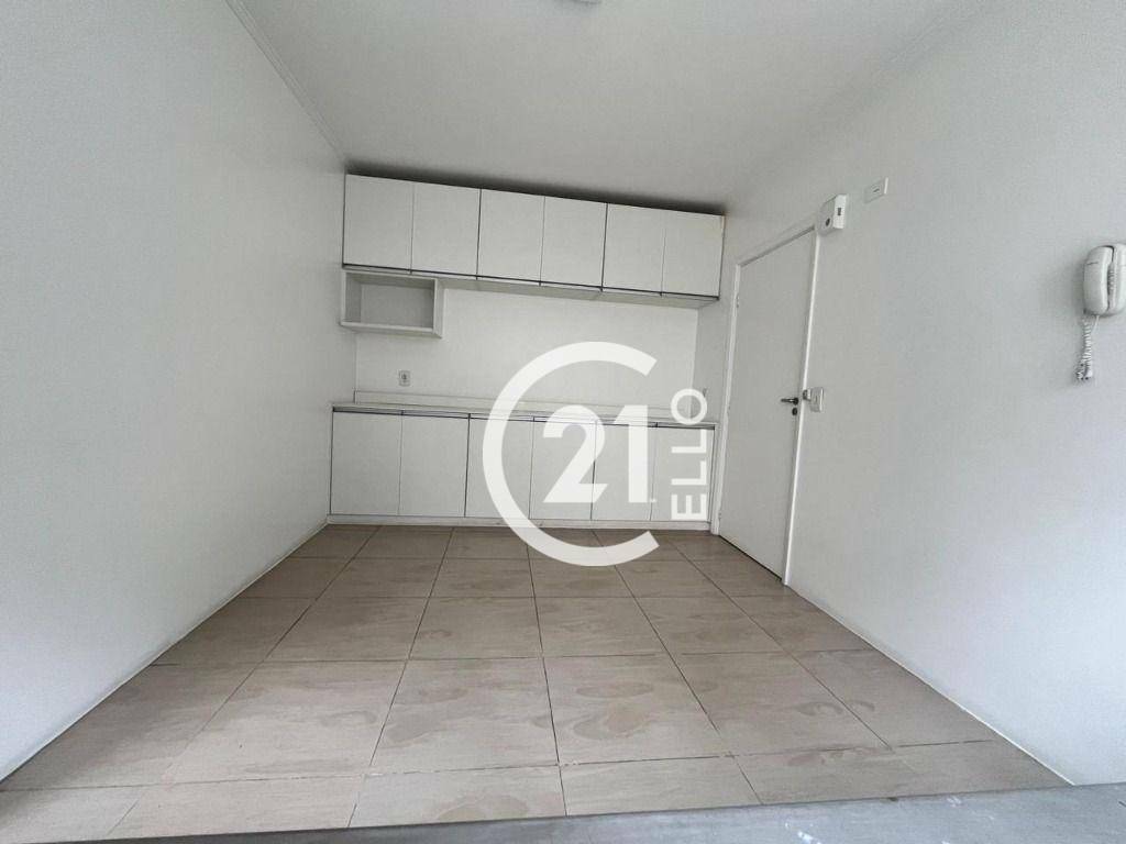 Apartamento para alugar com 3 quartos, 157m² - Foto 11