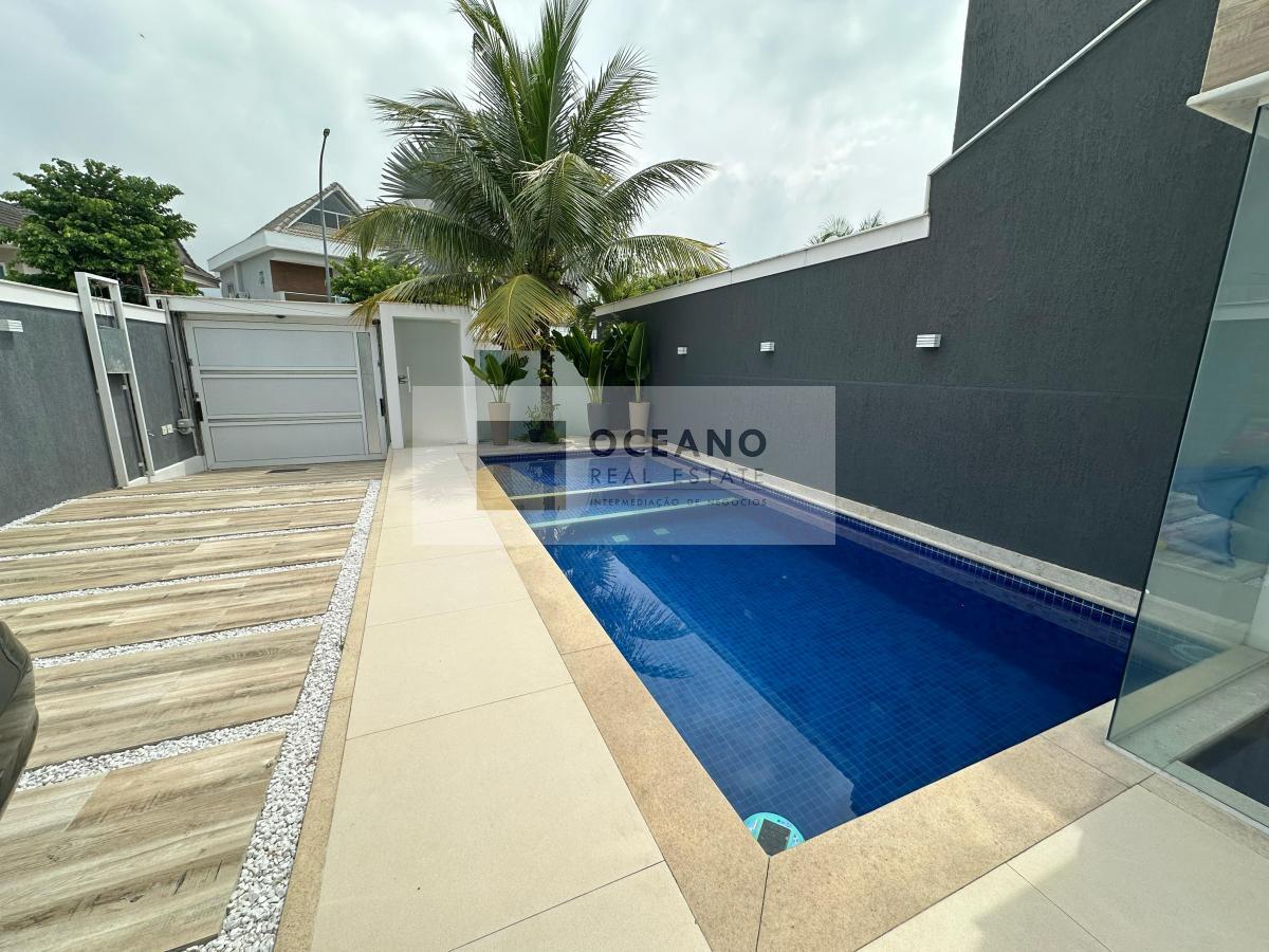 Casa de Condomínio à venda com 5 quartos, 350m² - Foto 1