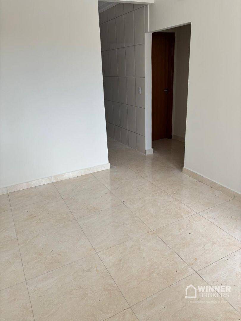 Casa à venda com 2 quartos, 56m² - Foto 3