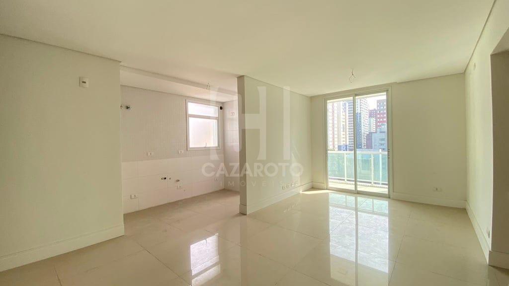 Apartamento à venda com 2 quartos, 95m² - Foto 2