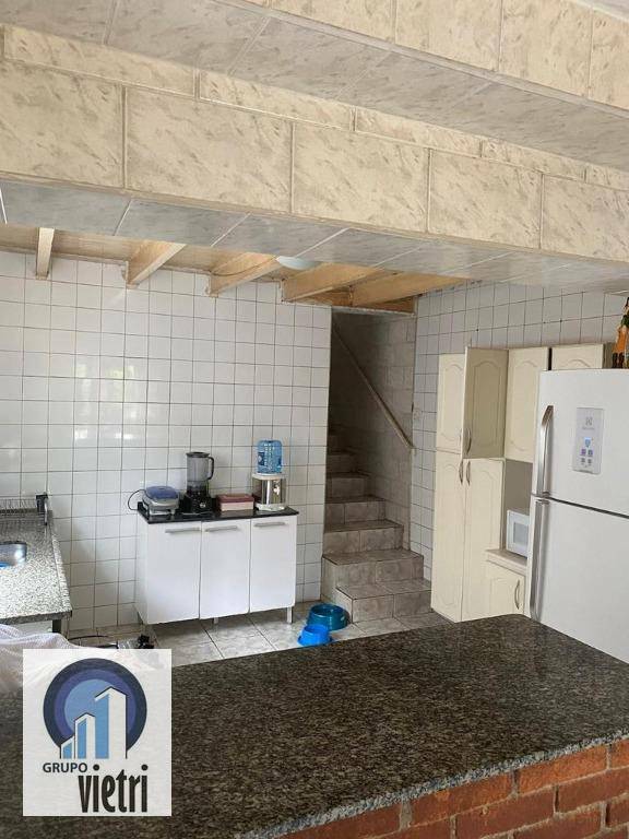 Casa à venda com 3 quartos, 180m² - Foto 9