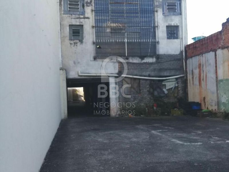 Sobrado à venda com 3 quartos, 900m² - Foto 21