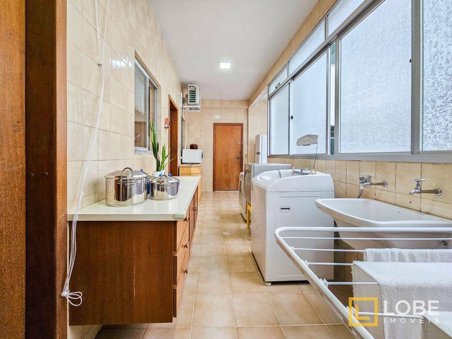 Apartamento à venda com 4 quartos, 221m² - Foto 6