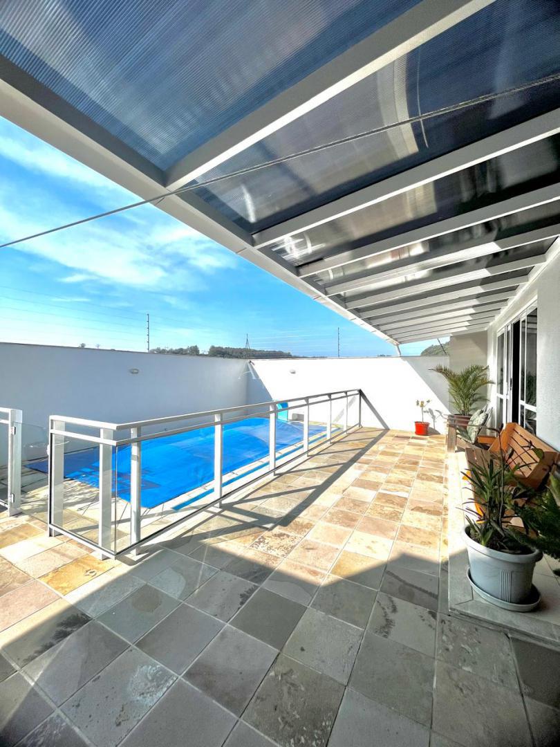 Casa à venda com 3 quartos, 294m² - Foto 4
