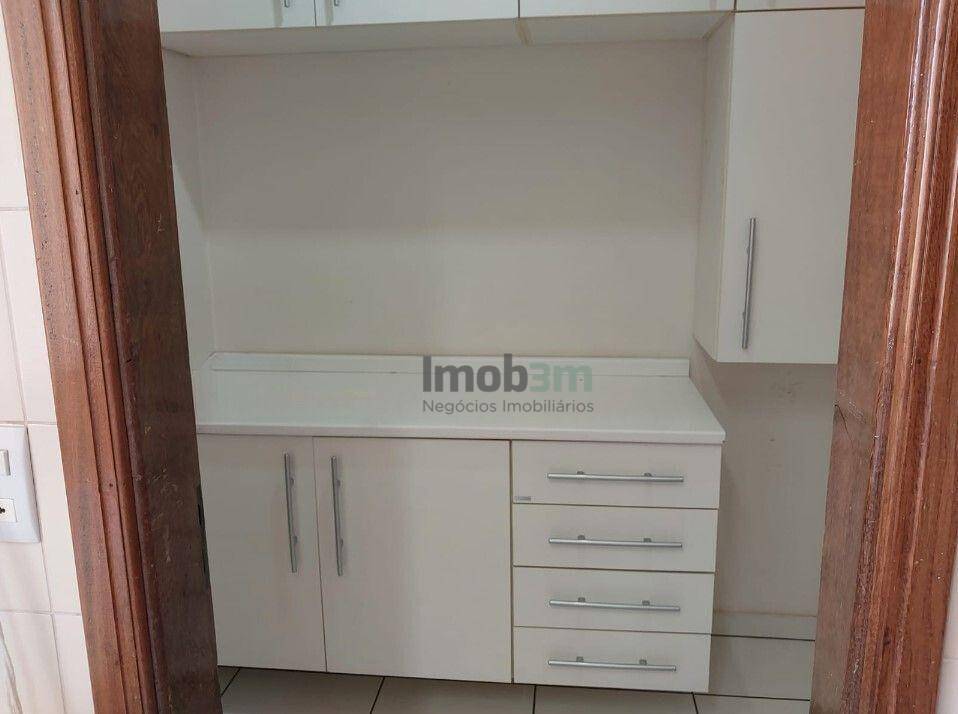 Apartamento à venda com 3 quartos, 110m² - Foto 17