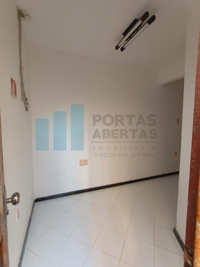 Casa para alugar com 6 quartos, 247m² - Foto 28