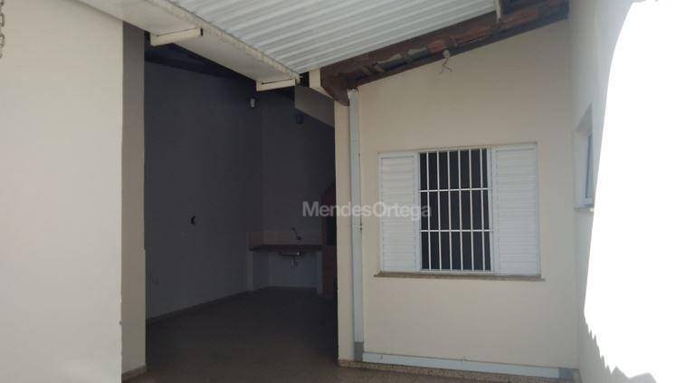 Casa à venda com 3 quartos, 200m² - Foto 17