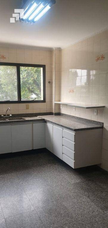 Apartamento para alugar com 3 quartos, 148m² - Foto 19