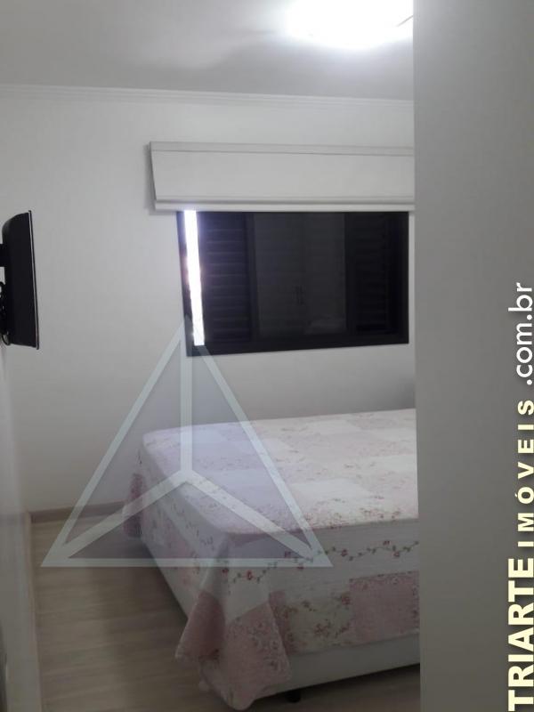 Apartamento à venda com 2 quartos, 62m² - Foto 1