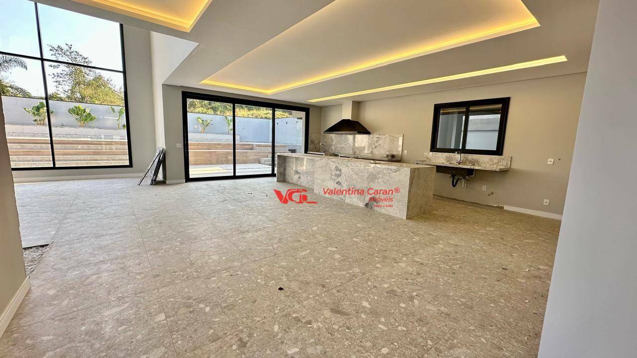 Sobrado à venda com 3 quartos, 387m² - Foto 7