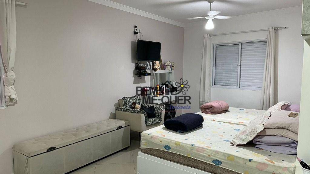 Casa à venda com 3 quartos, 196m² - Foto 2