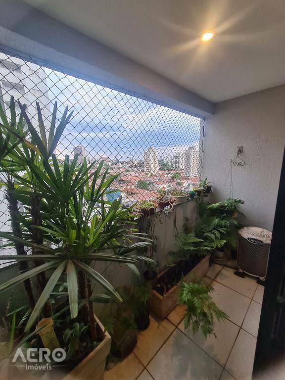 Apartamento à venda com 3 quartos, 130m² - Foto 4