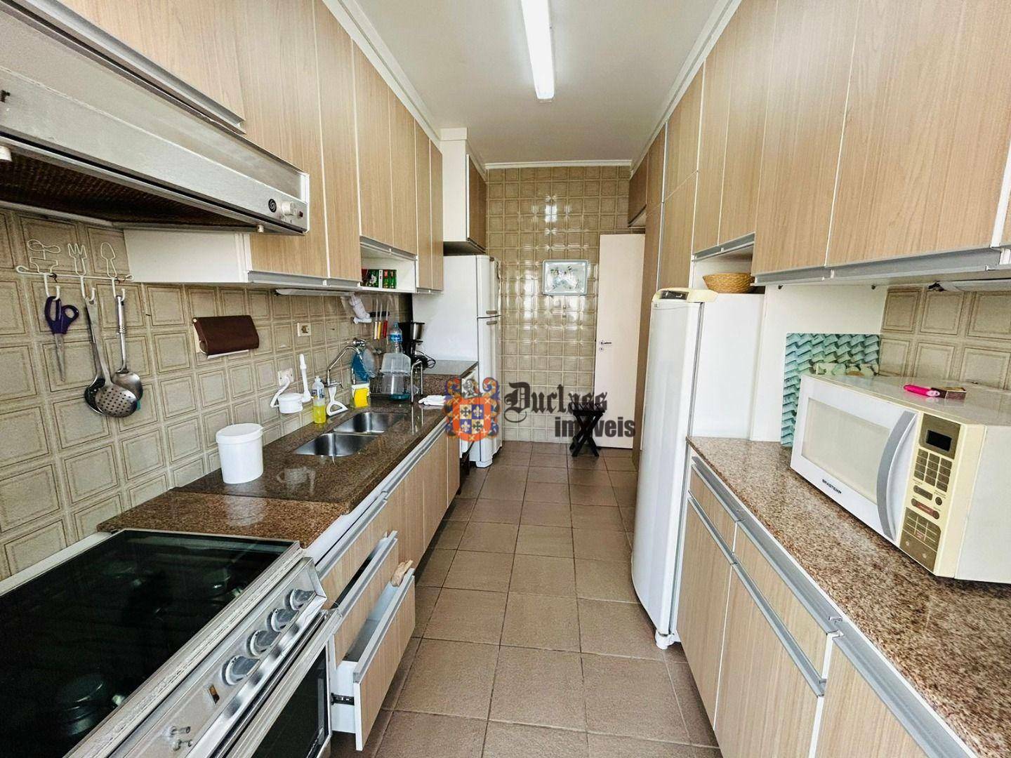 Apartamento à venda com 4 quartos, 136m² - Foto 7