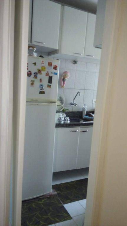 Apartamento à venda com 2 quartos, 60m² - Foto 10