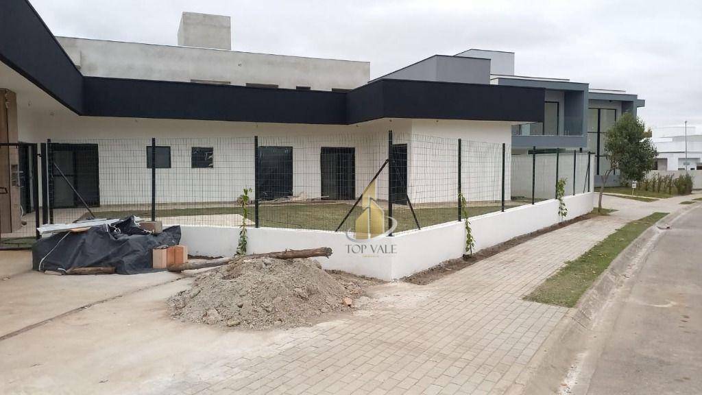 Casa de Condomínio à venda com 4 quartos, 238m² - Foto 15