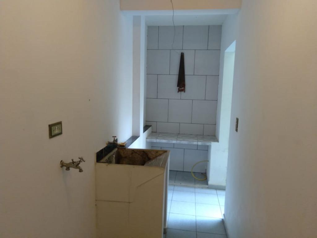 Casa para alugar com 1 quarto, 80m² - Foto 9