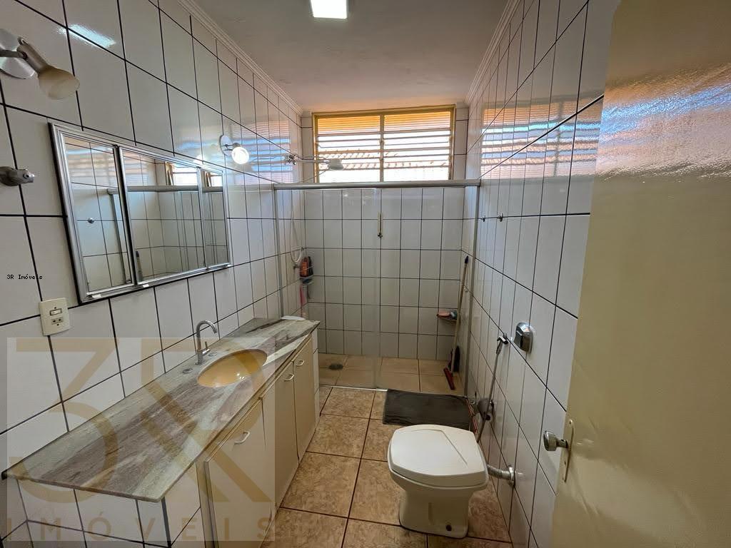 Casa à venda com 3 quartos, 180m² - Foto 16