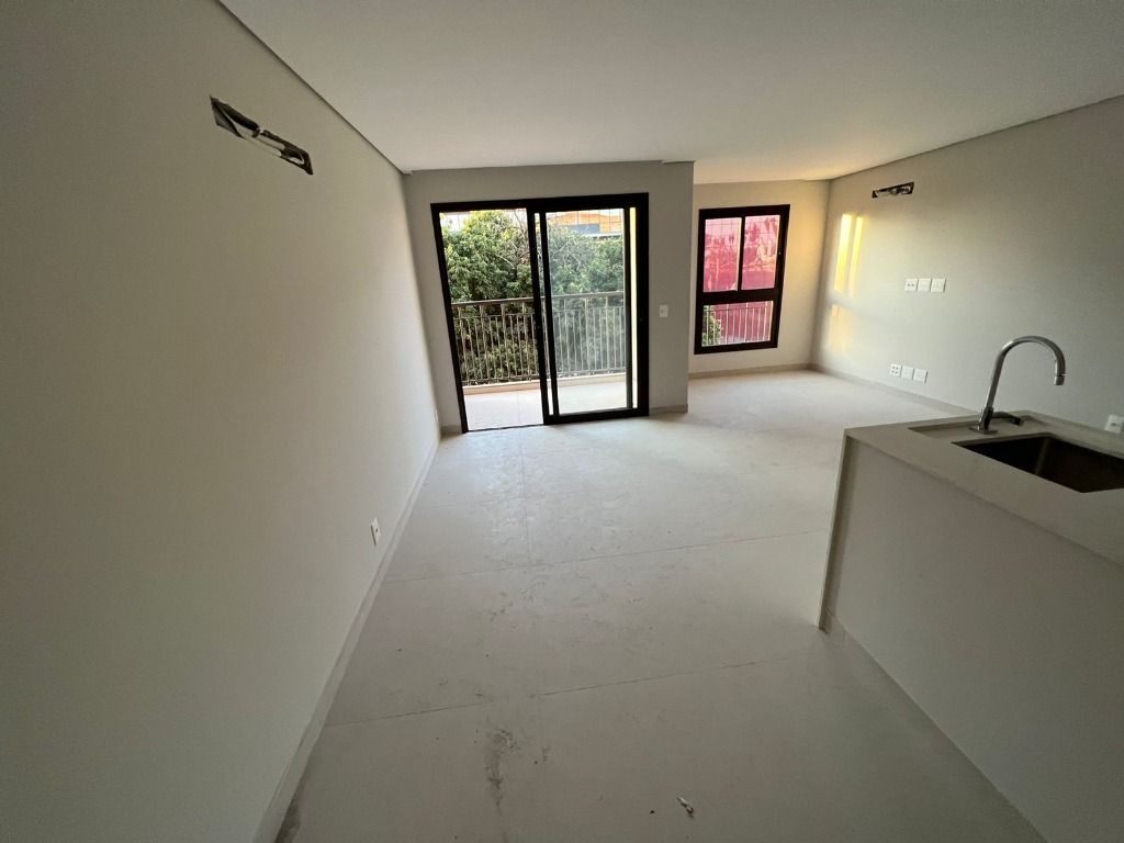 Apartamento à venda com 1 quarto, 70m² - Foto 33