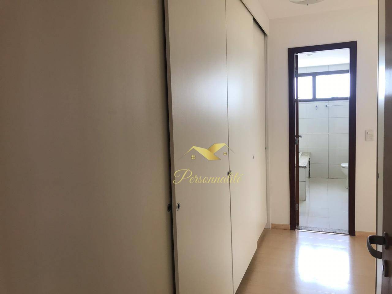 Apartamento à venda com 3 quartos, 217m² - Foto 11