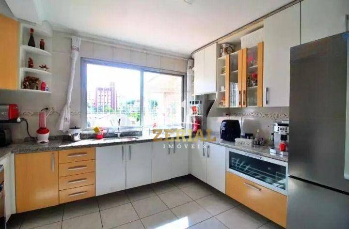 Sobrado à venda com 4 quartos, 250m² - Foto 8