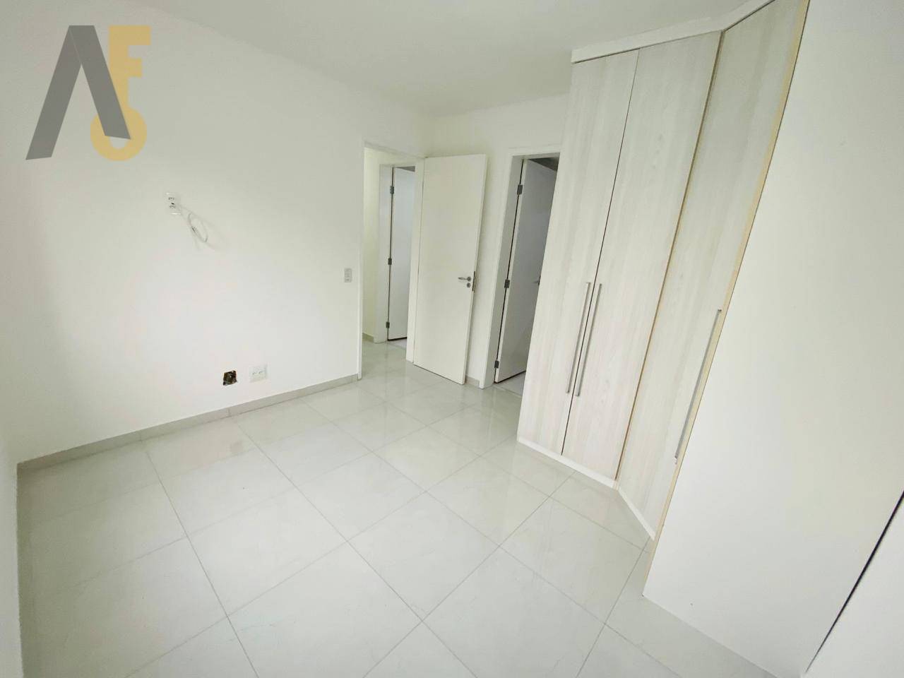 Apartamento à venda com 2 quartos, 64m² - Foto 12