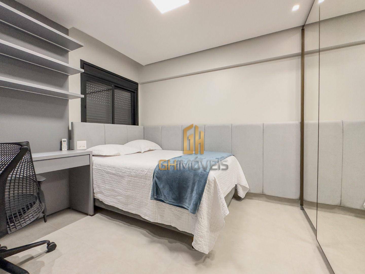 Apartamento à venda com 3 quartos, 137m² - Foto 35