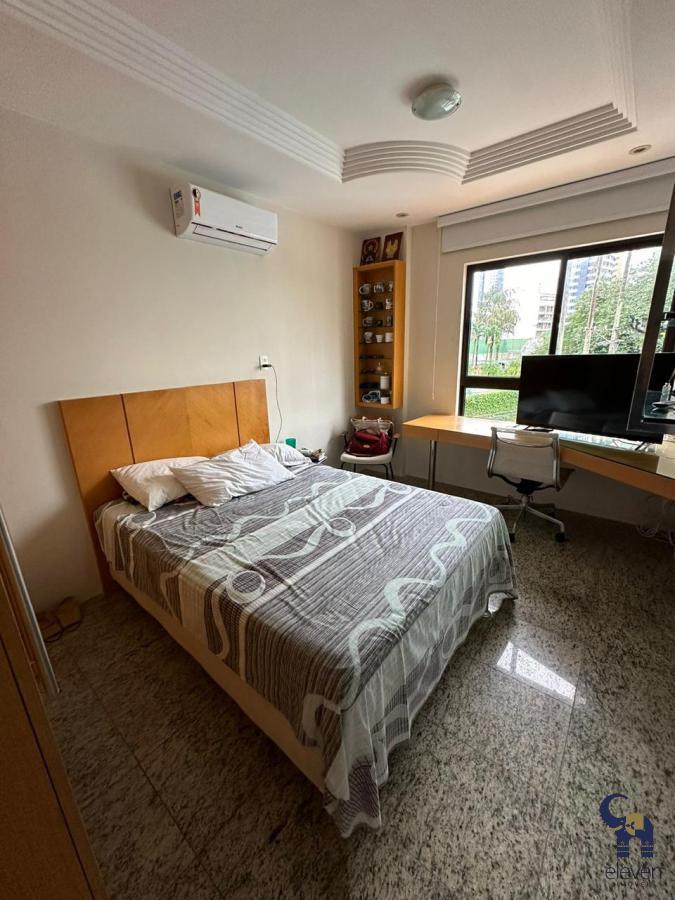 Apartamento para alugar com 4 quartos, 255m² - Foto 15