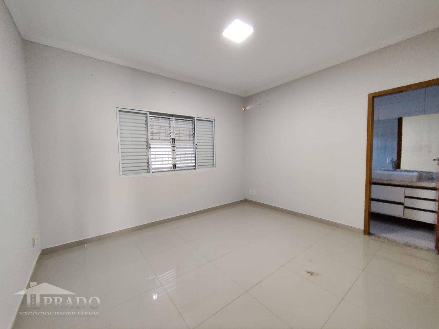 Casa para alugar com 3 quartos, 153m² - Foto 13