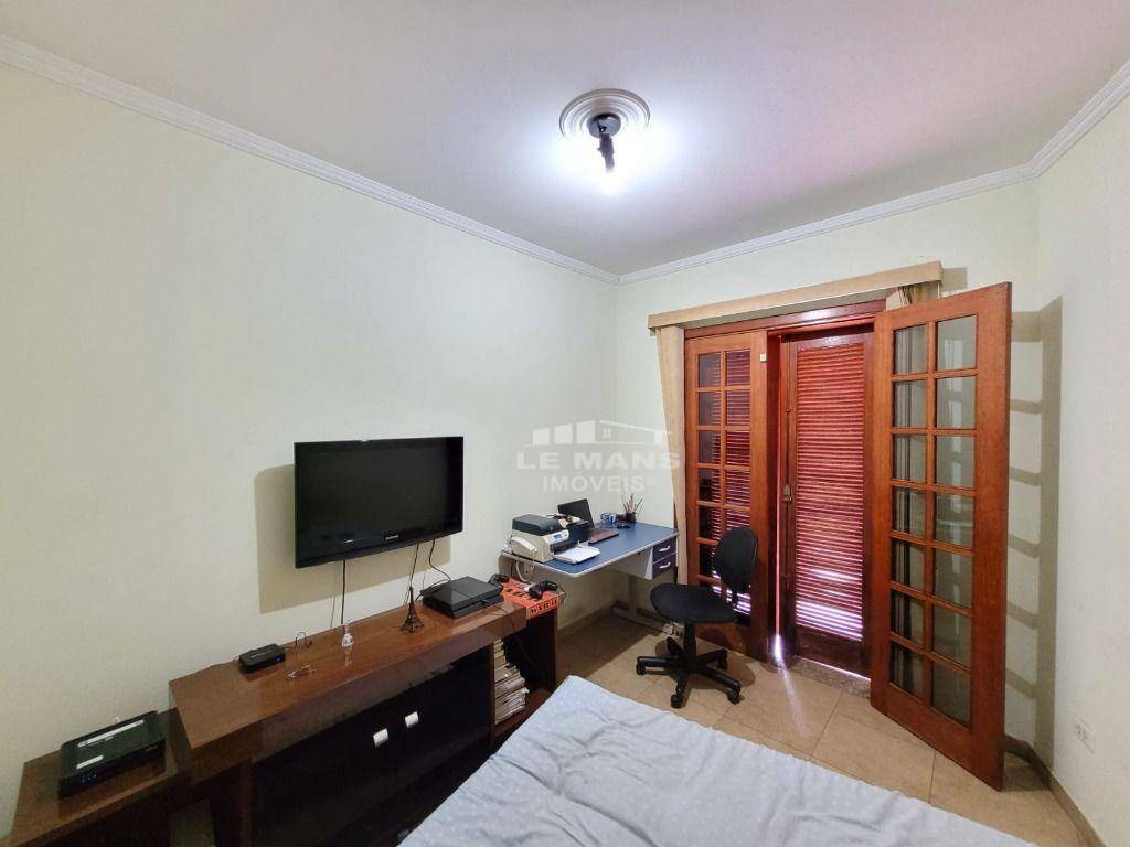 Casa à venda com 3 quartos, 200m² - Foto 11