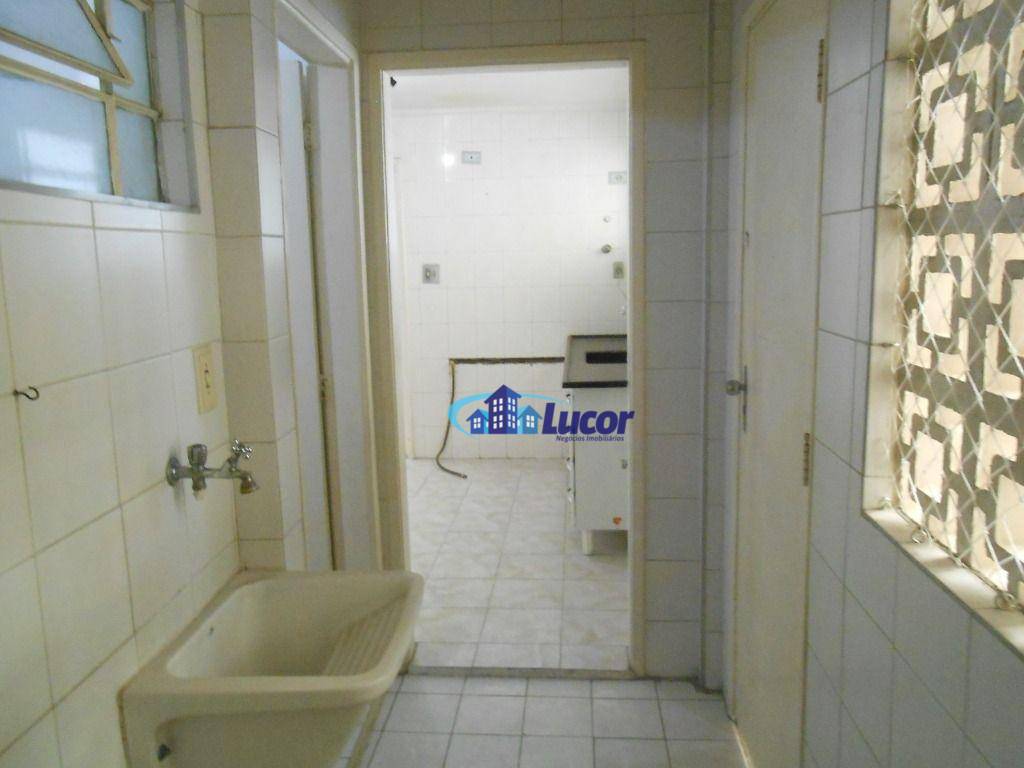 Apartamento para alugar com 2 quartos, 80m² - Foto 2