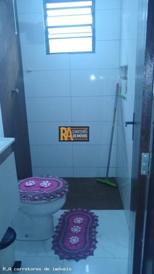 Casa à venda com 1 quarto, 300m² - Foto 11