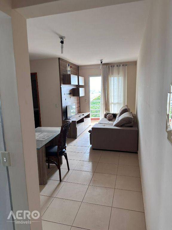 Apartamento à venda com 2 quartos, 60m² - Foto 1