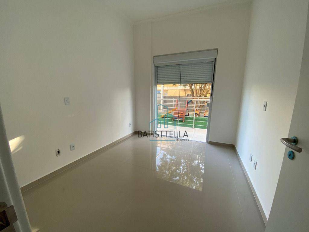 Apartamento à venda com 2 quartos, 61m² - Foto 17